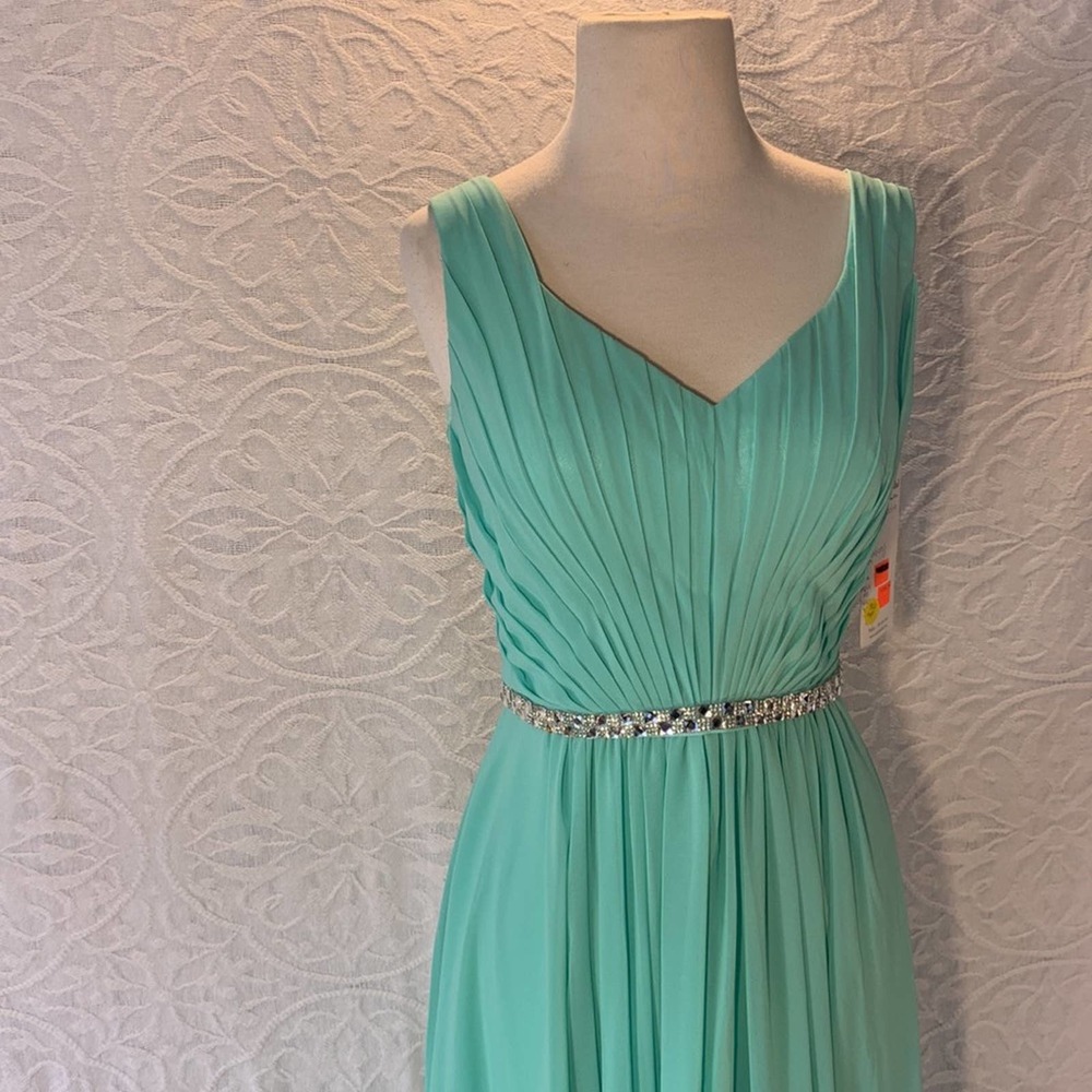 COPY - NWT Sleevless A-line Aqua Formal dress 8